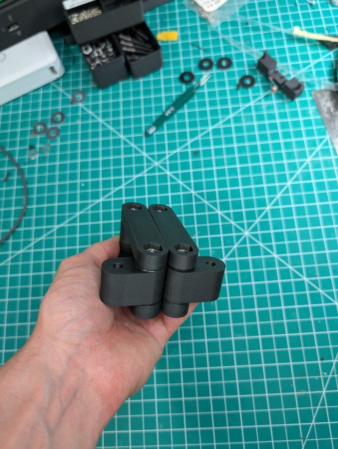Calibra AI desk light, printed hinge prototype